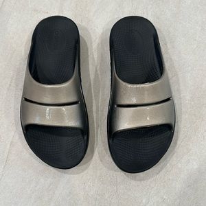 OOFOS OOahh Slide Sandal Lightweight Recovery Footwear